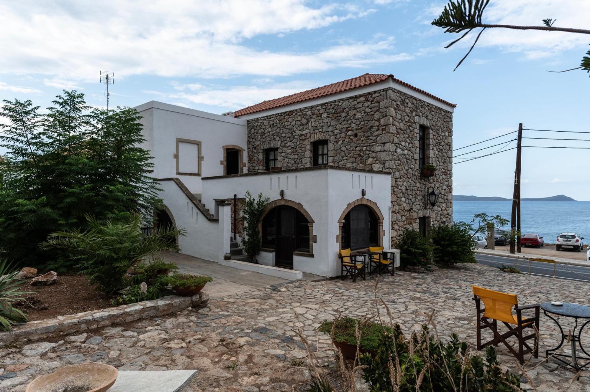 Belessi'S Mansion 1 Hotel Monemvasia Bagian luar foto